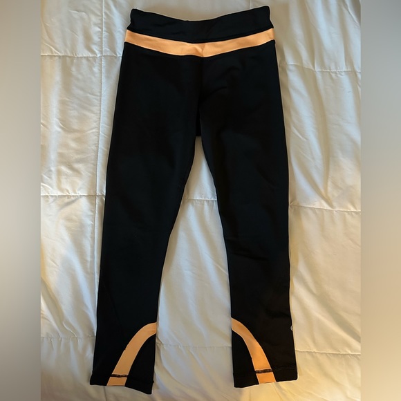 Lululemon Run: Inspire Crop II Black / Creamsicle Pop - Picture 4 of 9